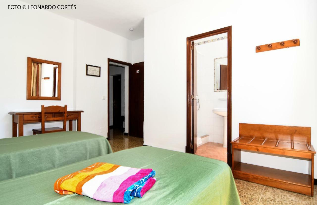 Hostal La Ceiba Cala d'Or  Exterior photo
